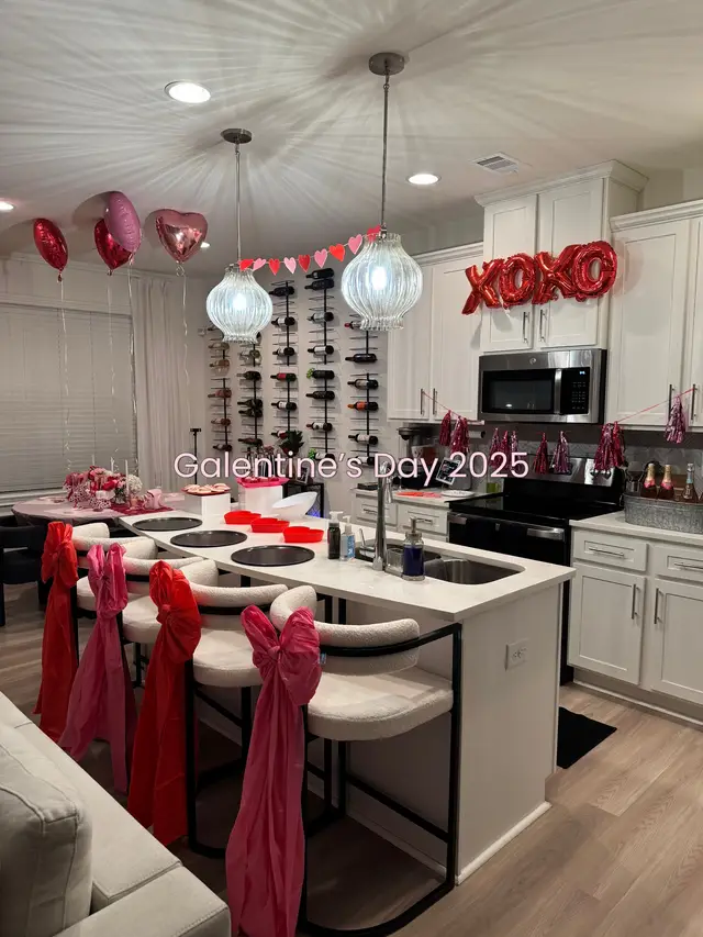 Our annual galentine’s day was so cute! 