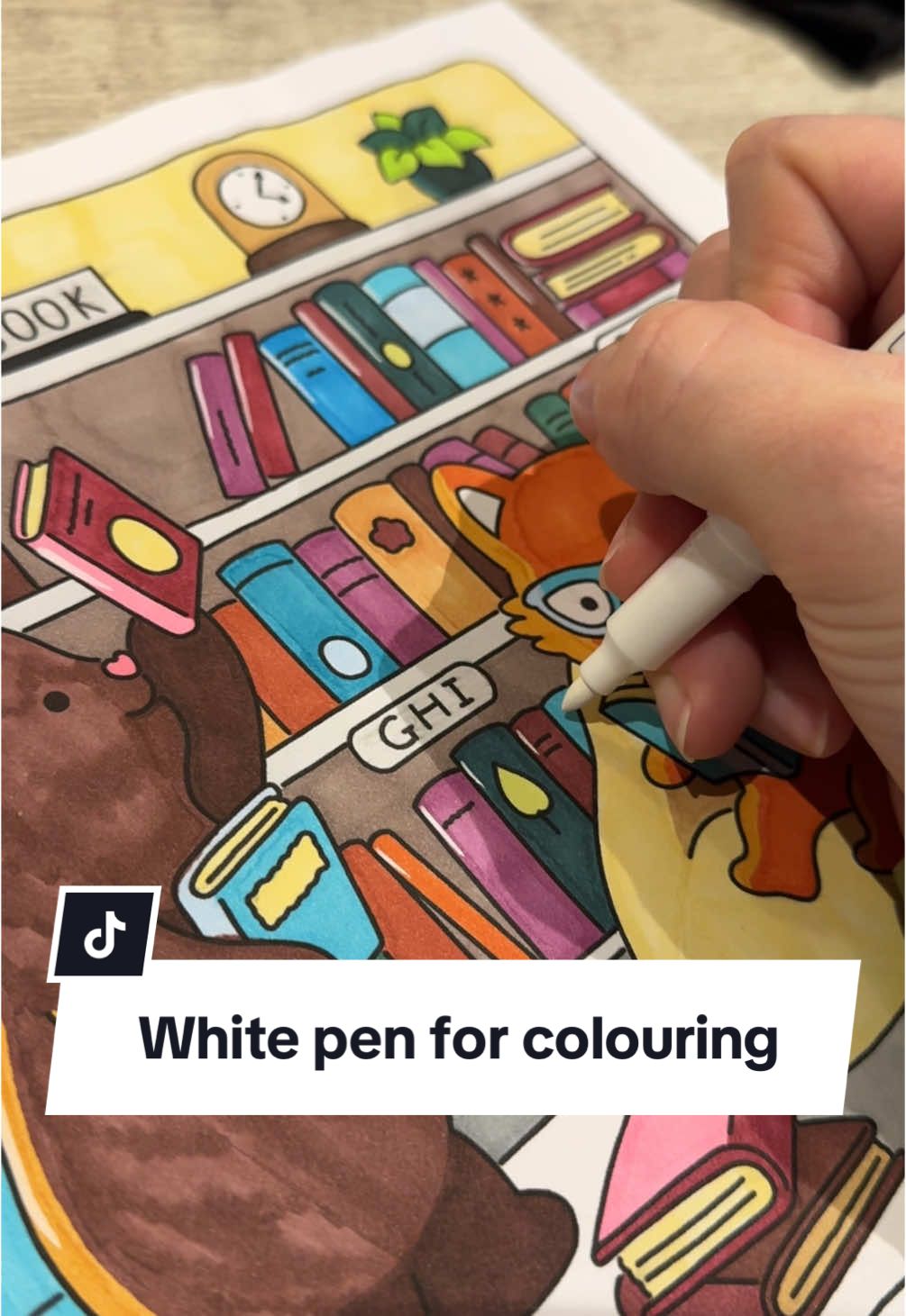 The difference the little white pen makes #colouring 
