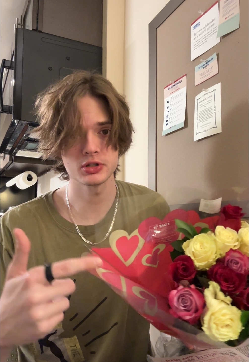 Sensei Zander teaches you how to make flower bouquet 💐 #cosplay #ValentinesDay #anime 