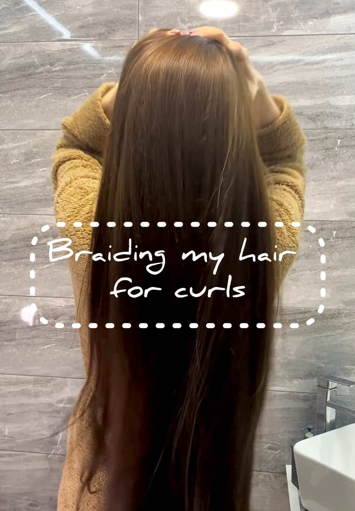 Braiding my hair for curls 👐🏻  #hair #longhair #asmrhair #hairtok #curls #curlstutorial 