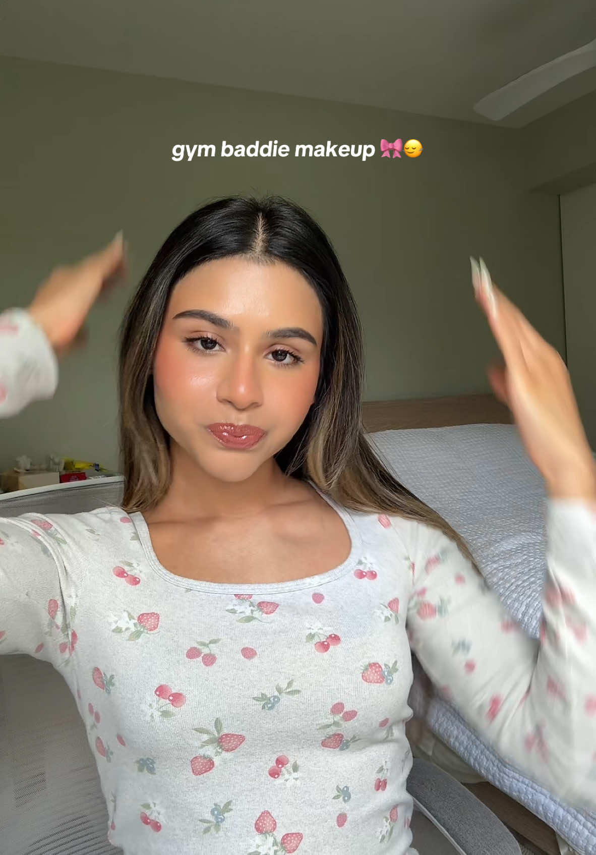 “Why do you wear makeup to the gym” … bc I love makeup & the only place I go is the gym 🤣 also when you look good, you lift heavier 🤷🏻‍♀️ MAKEUP: skin: @rhode skin glazing milk foundation: @Armani beauty  concealer: @Kosas  bronzer: @Rare Beauty  blush: @rhode sleepy girl powder: @Hourglass Cosmetics  brow pencil: @kosas mascara: @Too Faced better than se* lip liner: @Huda Beauty warm brown lip gloss: @tomfordbeauty pinnacle  #MakeupRoutine #gymgrwm 