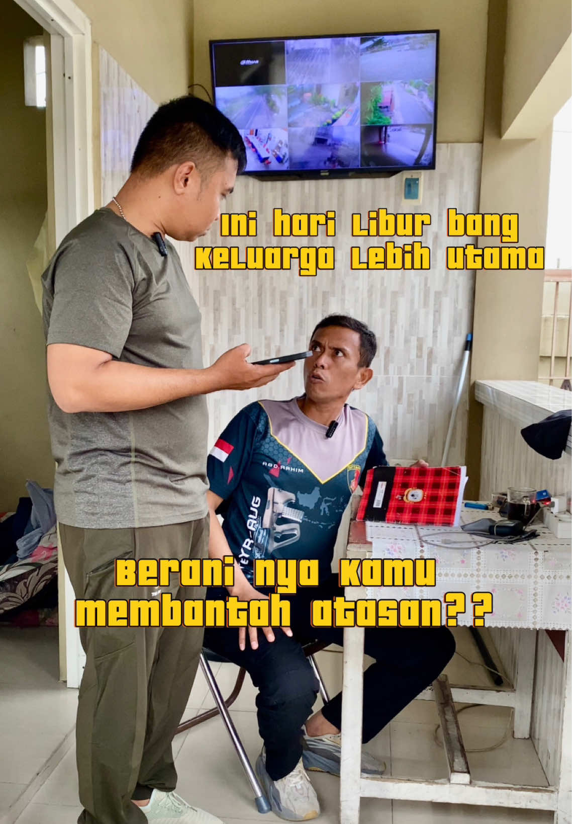 Siapa suruh simpan hp sembarangan🤭🤭 #sinergitastanpabatas #viraltiktok #tnipolri #tnipolriuntukindonesia #fypシ゚ #fyppppppppppppppppppppppp #tnipolrisolid #ngakak #komedi #kocakabis #lucu #lucu_ngakak_liat_eah😂😂😂😂 