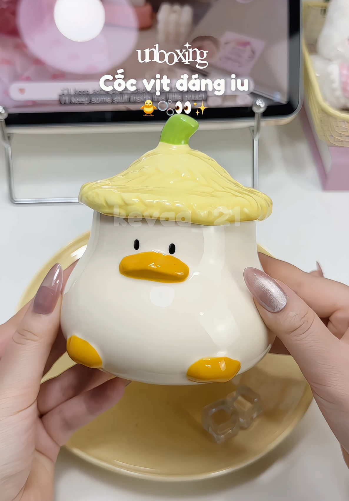 Cốc này “em pé” rất iuuu 🐥✨ #cocsucute #quatangbangai #valentine #quatangcocsu #quatangvalentine #valentinegift #viralvideo #cocvitvang #genz #xuhuongtiktok 