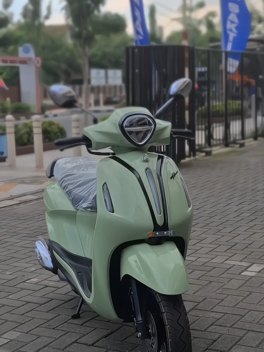 Filano Hybrid Neo Sage nih😍💚 Cantik bangett buset, bawa pulang ga nih? YAMAHA MATARAM SAKTI KEBUMEN 📍Lokasi : Jl Soekarno Hatta no 124 Kebumen, Jawa Tengah (Dekat Alun-Alun Kebumen, tepatnya sebelah Barat SMPN 5 Kebumen) Maps klik dibio❗️ Info pertanyaan bisa langsung WA : 📲 0895333713371 (Nia) atau klik dibio❗️ #filano #filanohybrid #filanosage #grandfilano #yamahaindonesia #yamahakebumen #mataramsaktikebumen #dealeryamahakebumen 