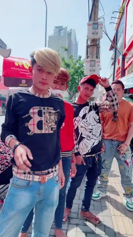 ស្គាល់boyអត់ 