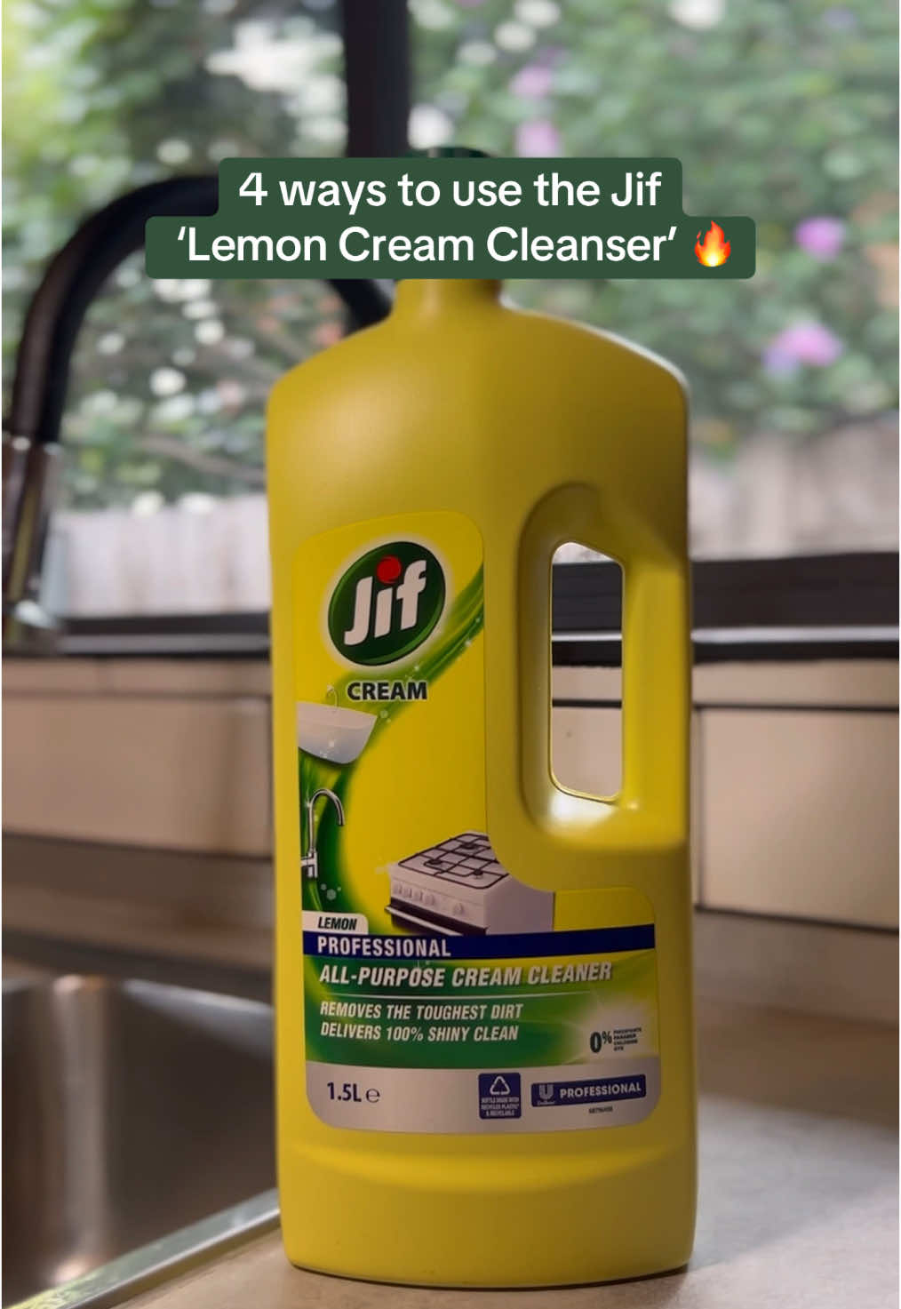 Jif cream to the rescue 🧼💪 #Cleaning #Kitchen #Shower #CleaningTips #DeepClean #HouseCleaning #LearnOnTikTok #CleanTok #Bunnings #BunningsTok #BunningsWarehouse 