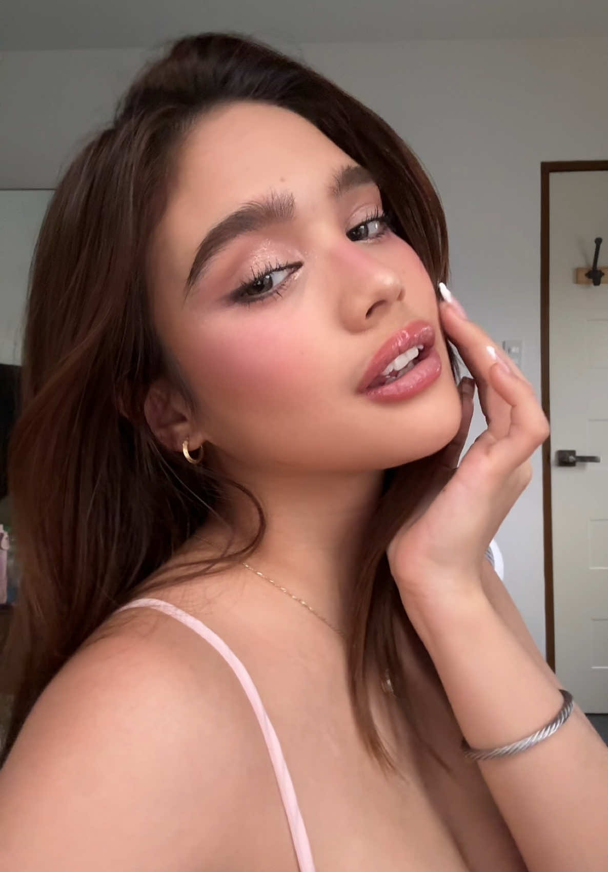 EH IKAW? MAGANDA KA BA?! proven and tested base makeup for vday <3 @GMEELAN_PH #GMEELAN #cushion #beauty 