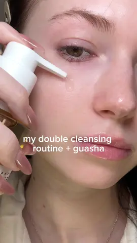 Double cleansing + Guasha routine 🤍 Love this SKIN1004 cleansing duo 💕 #doublecleansing #oilcleanser #skin1004 #guasha #koreanskincare #darkcircles 