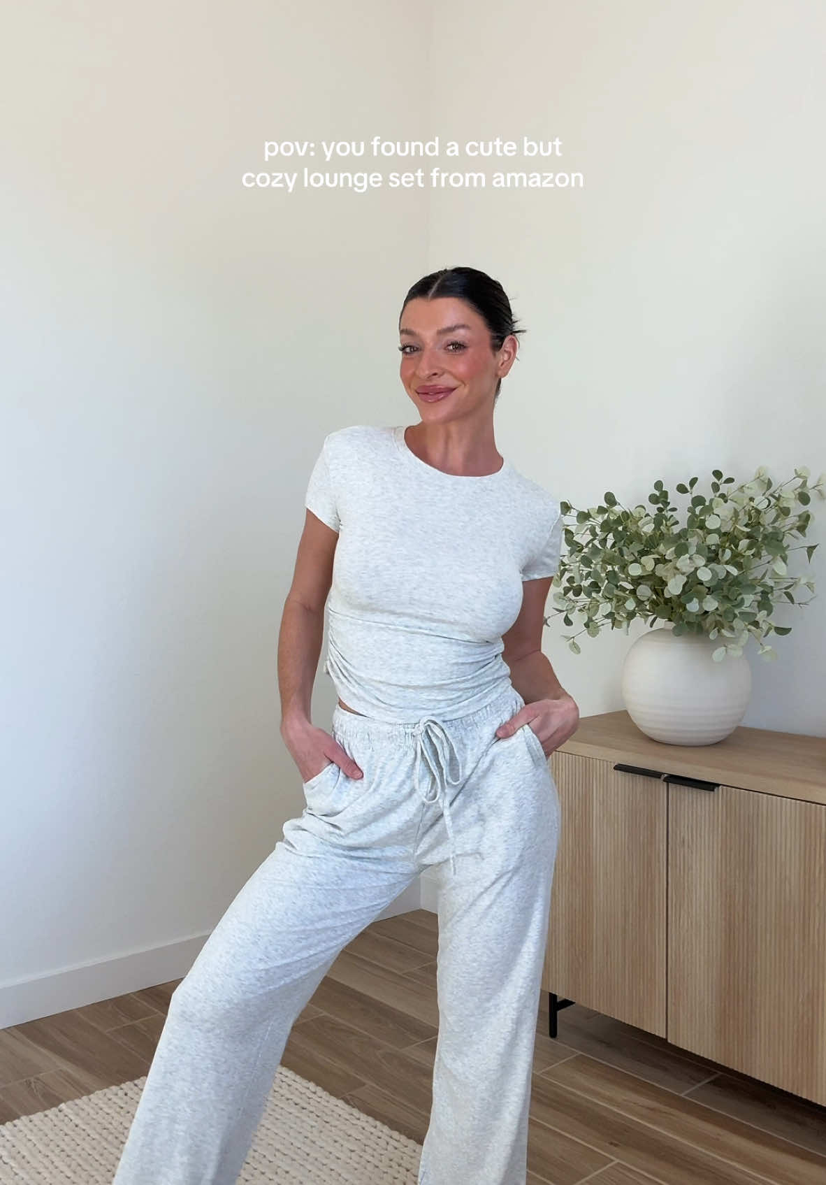 the perfect lounge set does exist ☁️🔥🫶🏻 #loungewear #loungeset #matchingset #cozyoutfit #cozy #loungewearstyle #amazonfashion #amazonfinds #winterfashion #winterfit #comfy #comfyclothes #sweatpants #OOTD #cuteoutfit 