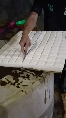 proses pembuatan tahu khas bandung yang lembut dan gurih  . . #tahu#kedelai#pengrajintahu#tahubandung#tutorial#fyp 