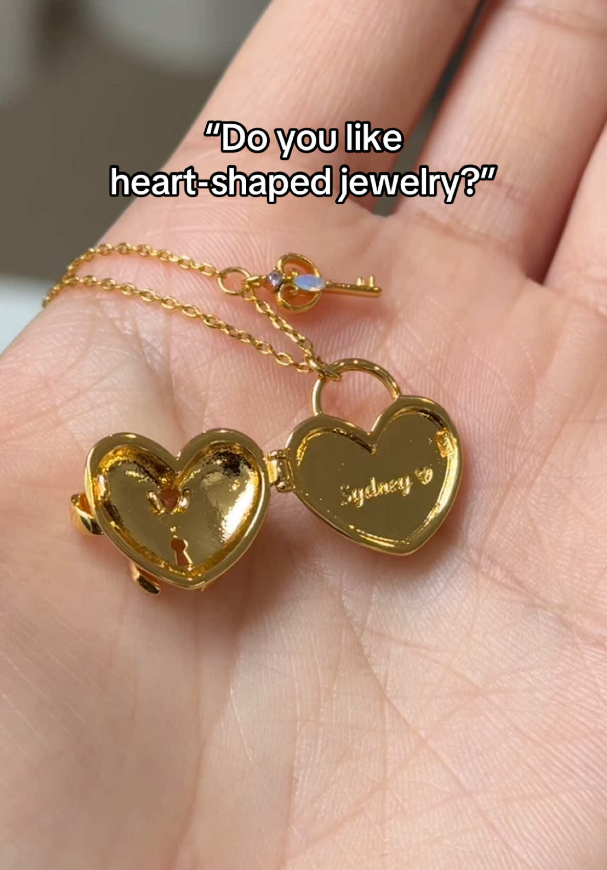 THIS is what we mean when we say we love heart-shaped jewelry 😉🫶 #daintyjewelry #heartjewelry #uniquejewelry #valentinesdayjewelry #ValentinesDay #vday 