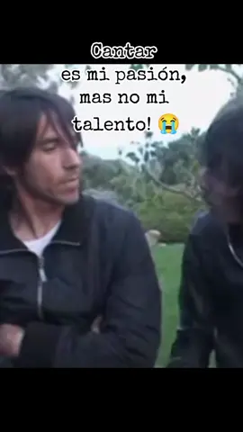 #Redhotchilipeppers #underthebridge #anthonykiedis #fansinging 