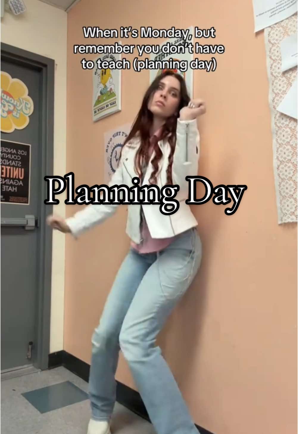 Don’t get me wrong, I love teaching -but planning days are beautiful 😫🙌 #teacher #school 