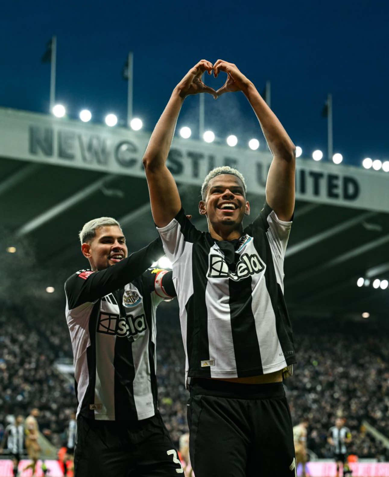 First goal for @Newcastle United 🤍🖤 #fyp #football 