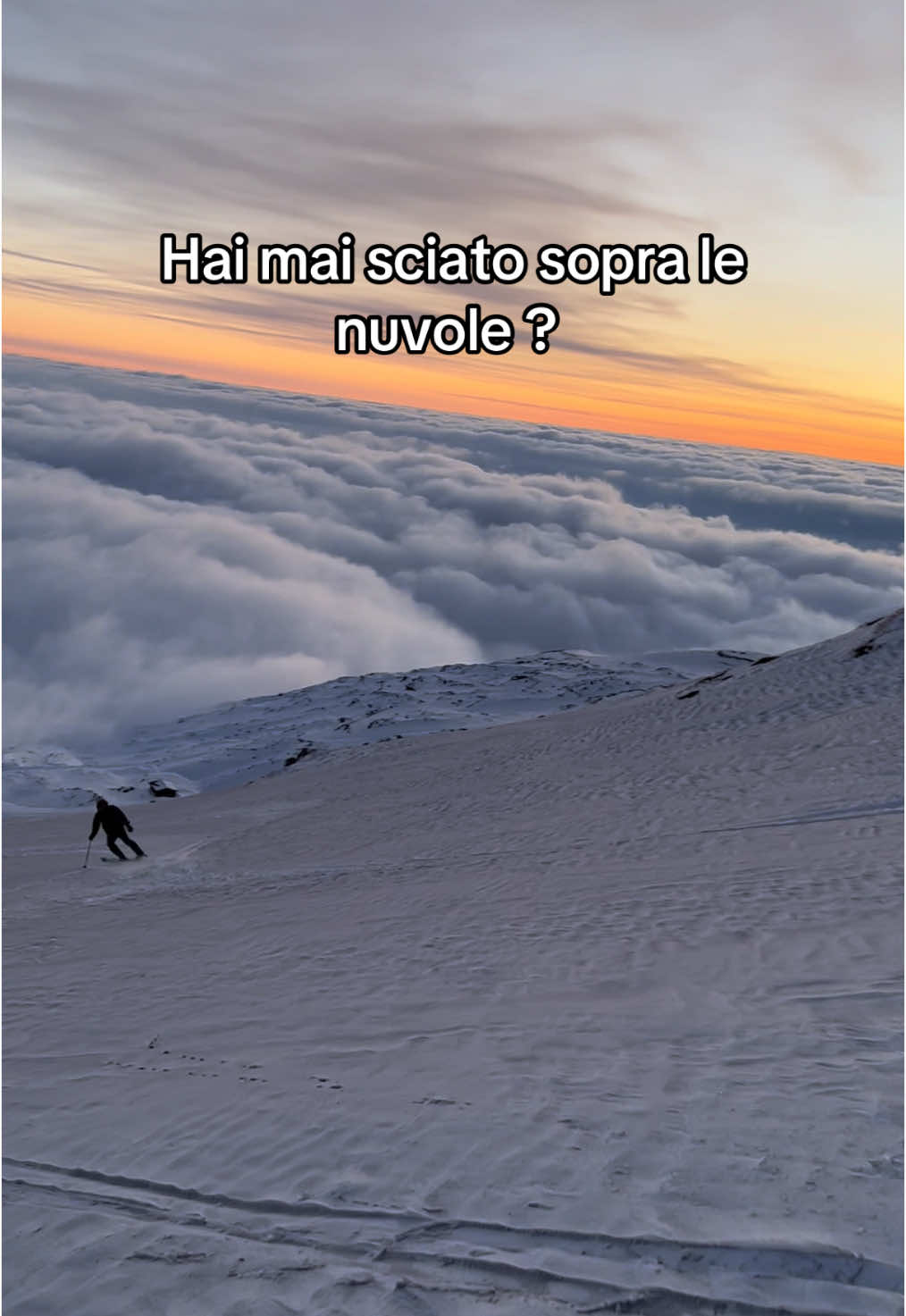 Ski on Etna #sci #sicily #catania #sicilia #sunsets 