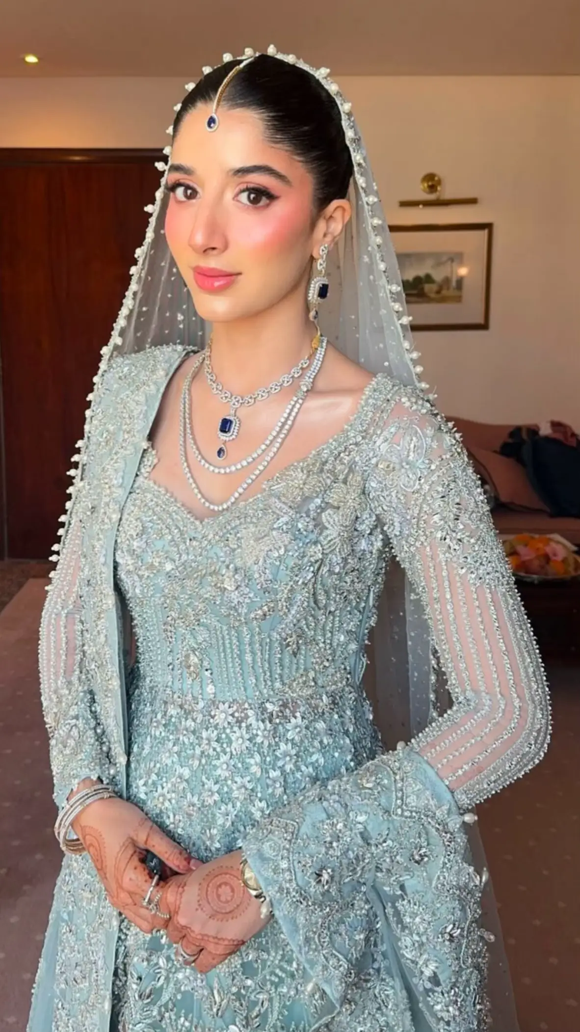 The gorgeous Mawra Hocanes reception look, STUNNING!! 🤍 #mawrahocane #ameergilani #pakistanicelebrities #lollywood #fyp #fyppp #1millionaudition #urwahocane 