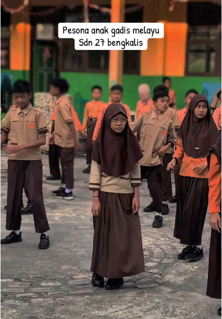 Pesona gadis melayu , comen siapa paling cantikk ????#gadismelayu #anaksd #anaksekolah #siswa 