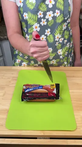 I make this for breakfast every Valentines Day!
#cooking #fyp #foryourpage #tiktokfood #treanding #christmas #Vlog #viraltiktok #viralvideo #decor #reviews #kierasoutherncooking 