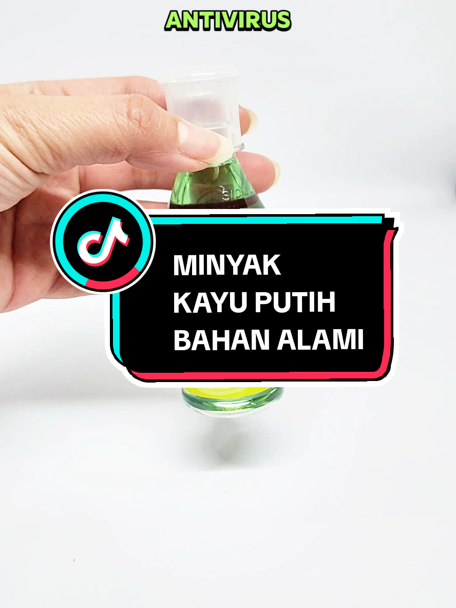 Aku spill minyak kayu putih bahan alami , sebenernya ini beli minyak kayu putih 60 ml tapi free minyak telon yang 15 ml ✨️ . Tapi kalian tenang aja aku akan spill di video terpisah yaa biar ngga kepanjangan 🫶 . Dan lebih murah beli sendiri sendiri ✨️ . @sobatsidola  . #minyakkayuputih #kayuputihalami #minyakkayuputihsidola #sidola #untuksikecil 