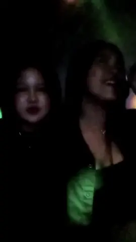 Membagikan momen ini saat obrolan makin seru. Gabung LIVE kami berikutnya! #tiktoklive #livehighlights 