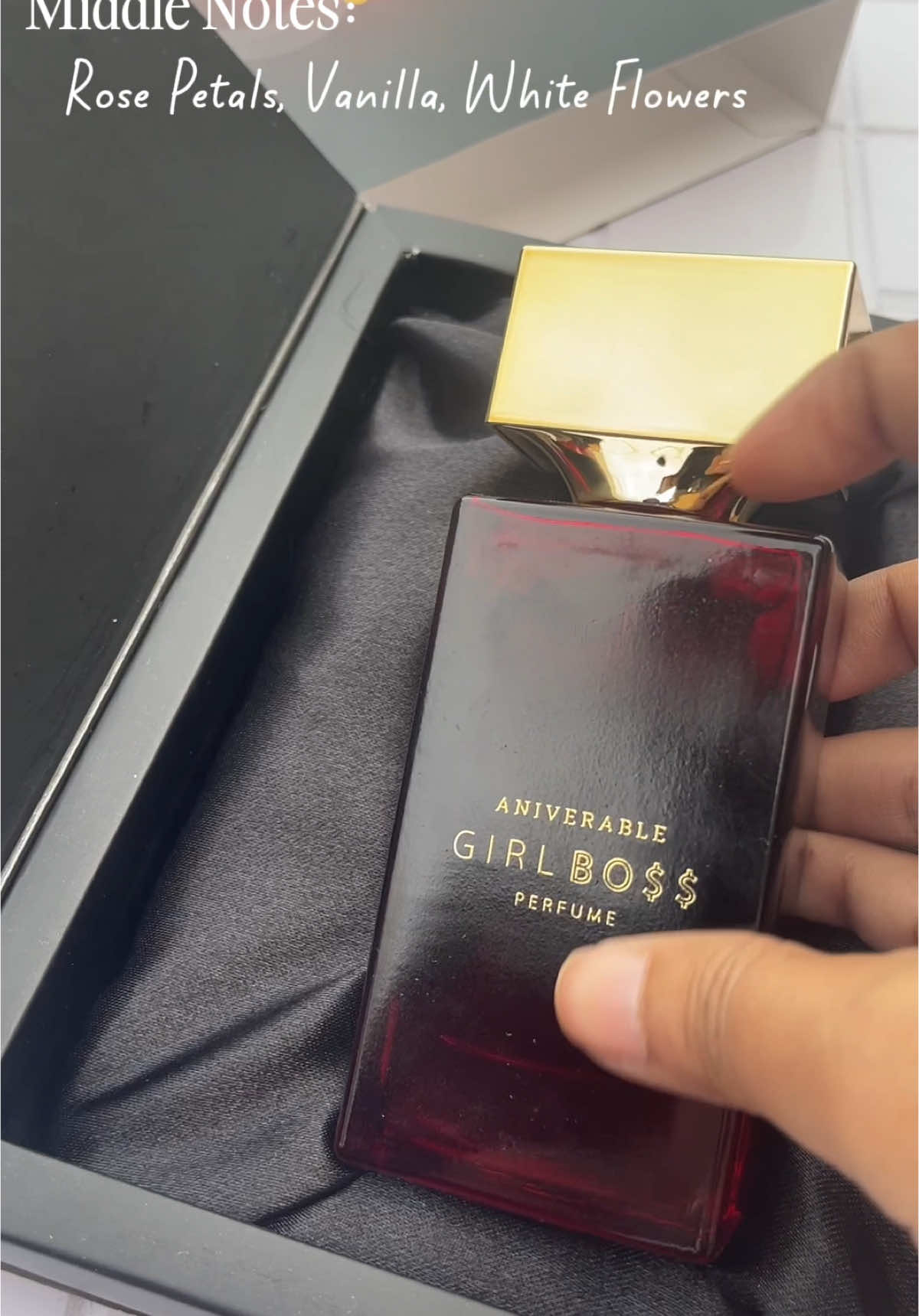 Parfum parfumnya mesti enak enak dan tahan lama. Ku suka juga wangi yang ladybksoss ini, bikin di notice orang. 🫶🏼🫶🏼 #reviewparfum #parfumlokal #girlboss #racuntiktok #reviewparfumlokal #aniverable #aniverablegirlboss 