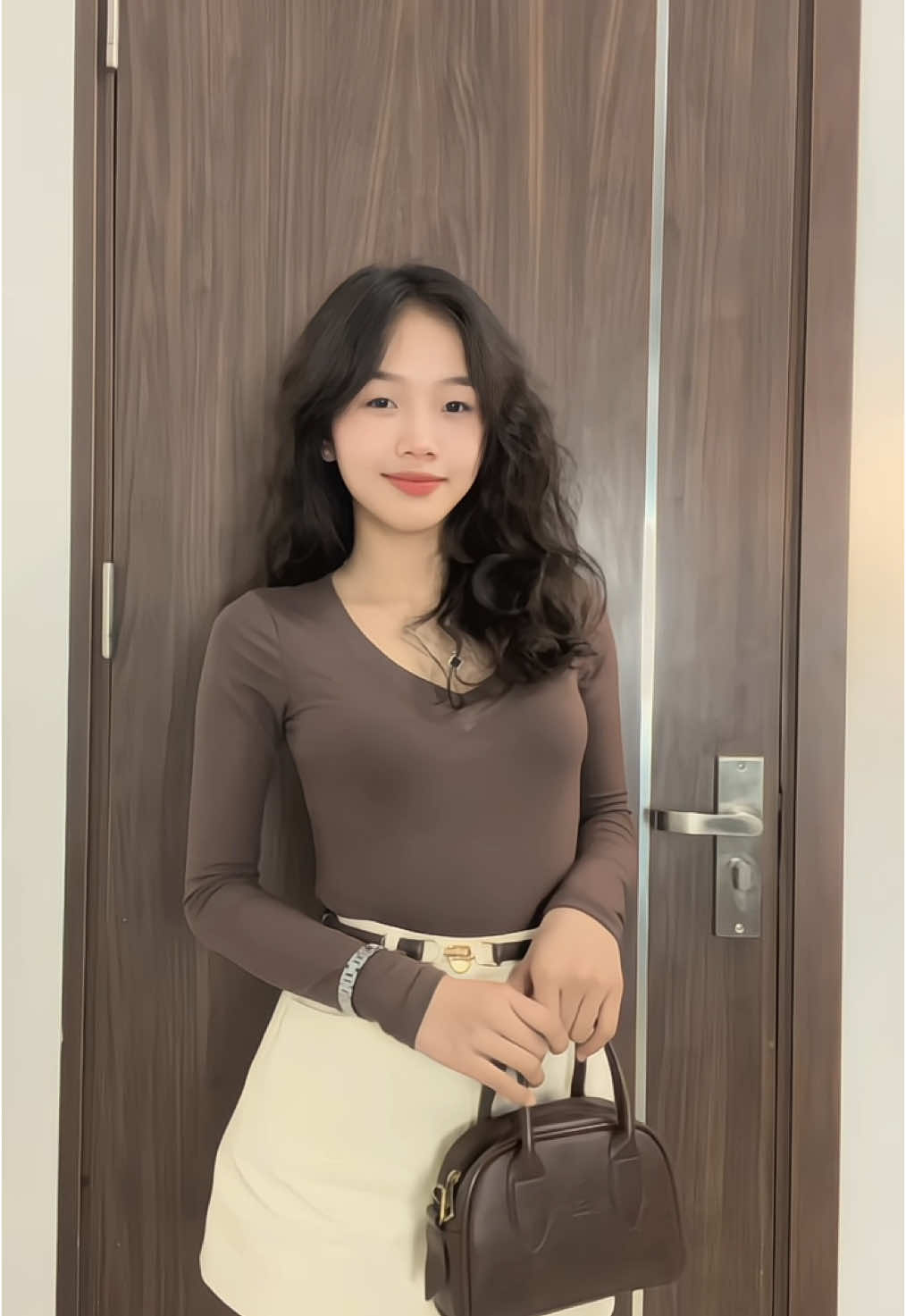 nâu socola xinhh xỉu 😍#bemaymacgi #outfit #xuhuong #fyp 