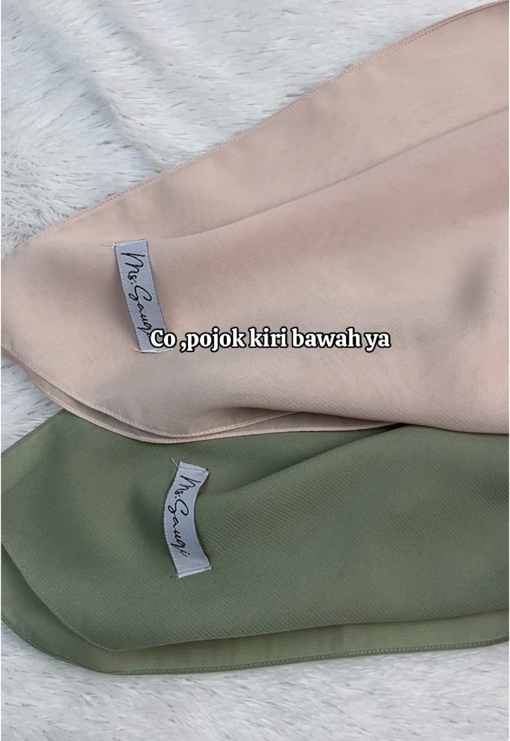 Segiempat Polycotton Jumbo By Ms Sauqi size 140 x 140 #hijabsegiempat #hijabsyari #polycottonsquarepremium #outfitsyari #outfitmuslimah #ootdhijab #ootdmuslimah #promoguncang33 #ramadhanekstraseru #wibgajian #cuantanpabatas #fyp 