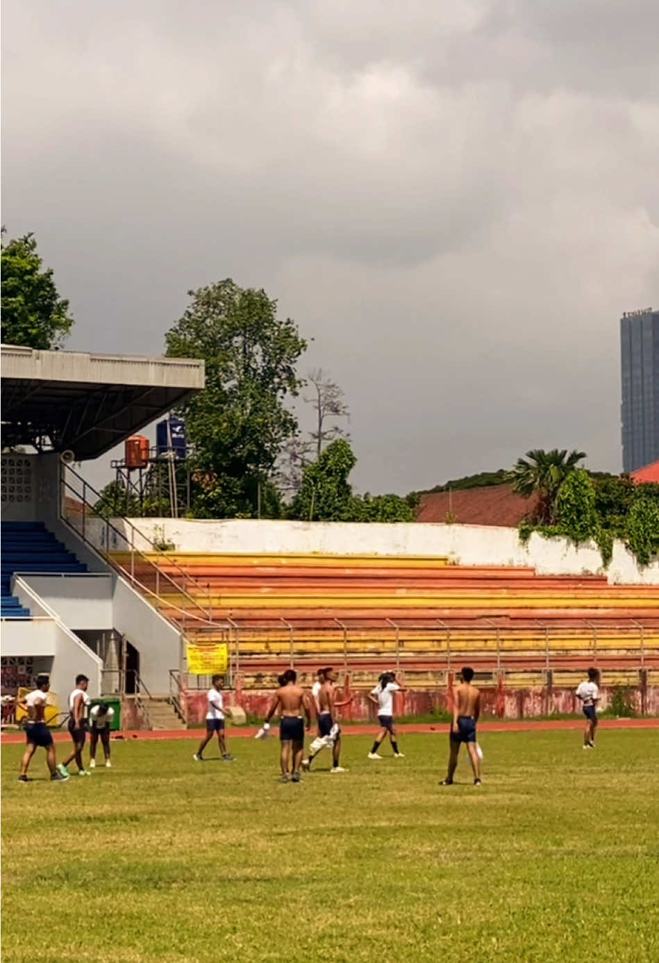 #binsikbarengyuk #fypシ #Running #binsik #kawanlari_lampung #fyp #lewatberanda #xybca #abdinegara #casistnipolri #athlete #trackandfield #binsikcasis #casis #jogging #binsikbareng #pyfツ #abdinegaraindonesia 