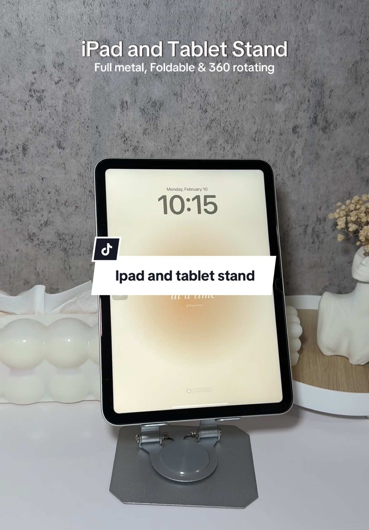 Di na mahihirapan kung san ipapatanong yung gadgets pag manonood 🤩 #fyp #trending #viral #ipadstand #tabletstand #phonestand #tabletholder #stand #holder 