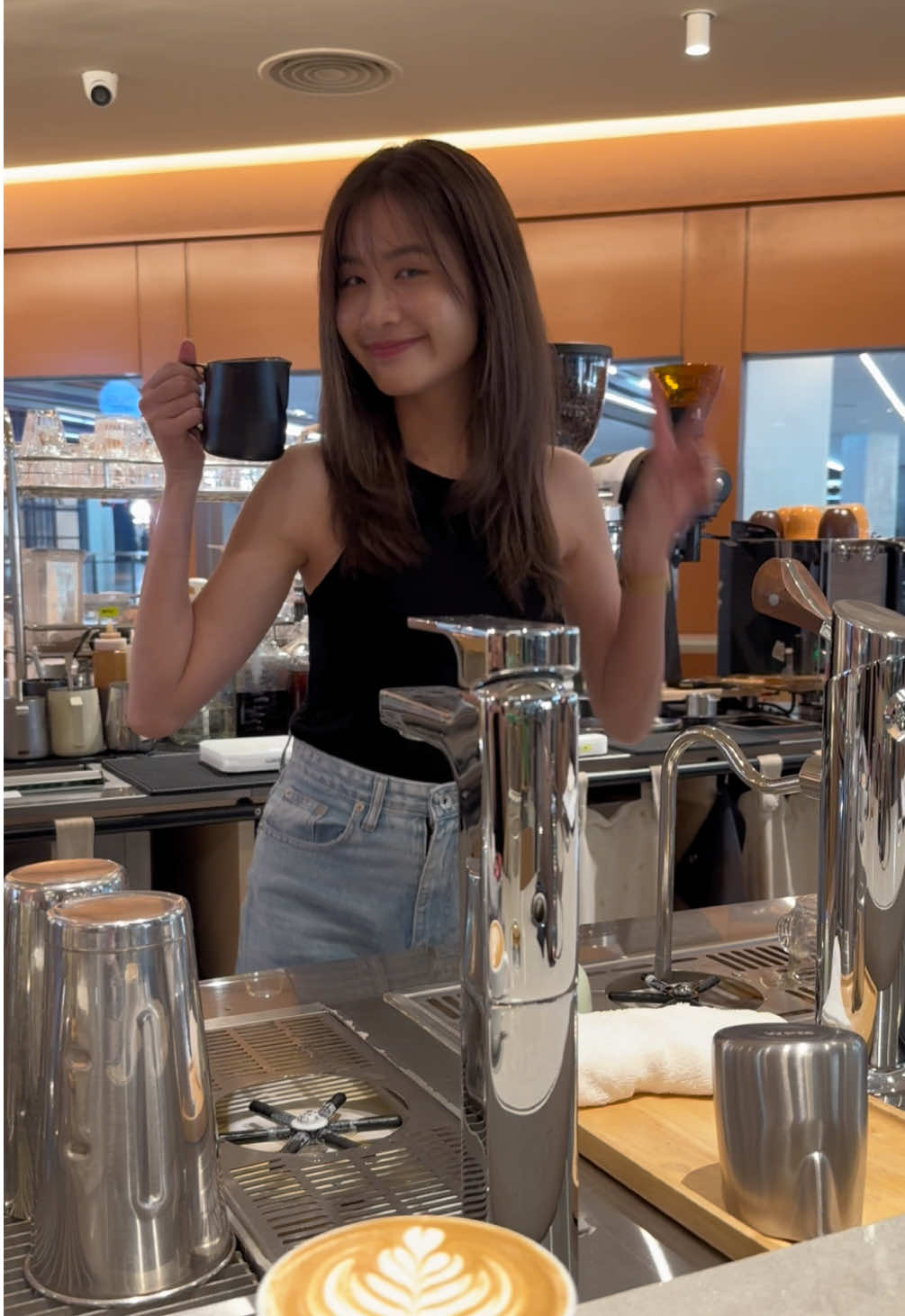 ห่างหาย ห่างกายไม่เคยห่างใจ #baristalife #nanacoffeeroasters #latteart #บาริสต้า #wingtuliplatteart #baristadaily #coffee 