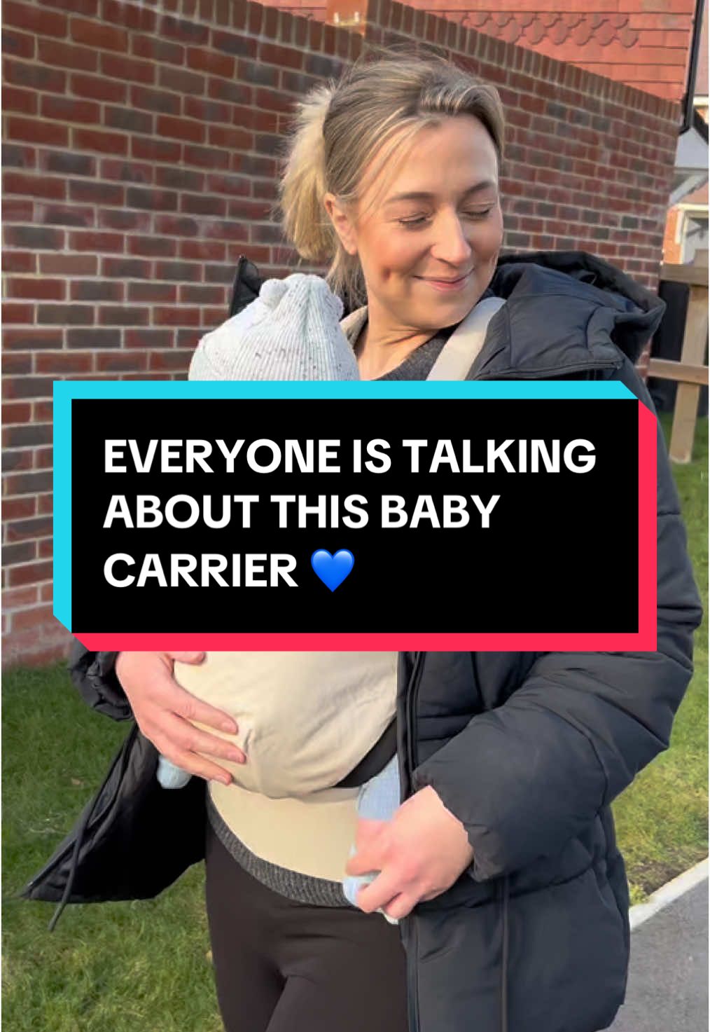 Everyone is talking about this for all the right reasons!  #babycarriers #momcozycarrierreview #carrierbabyviral 
