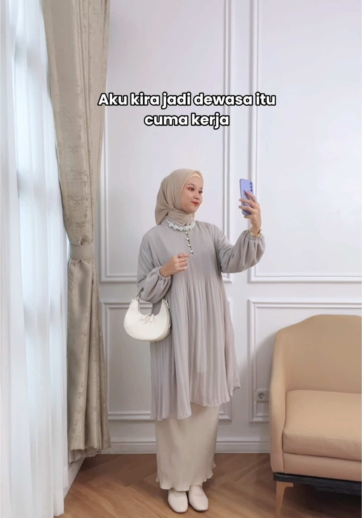 Siapa nih yang udah punya Bella Tunic👆🏻🥰 #ramadanekstraseru #rekomendasioutfit #outftideas #lebaran #tunikkekinian 