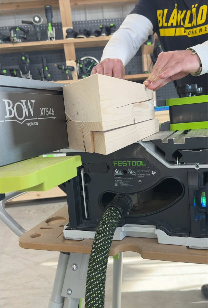 This is the @Bow Products Feather Duo which is a stackable feather board that is perfect for bigger stock. You can also just use them as single layer feather boards for smaller stock 👍 #woodworking #tools 