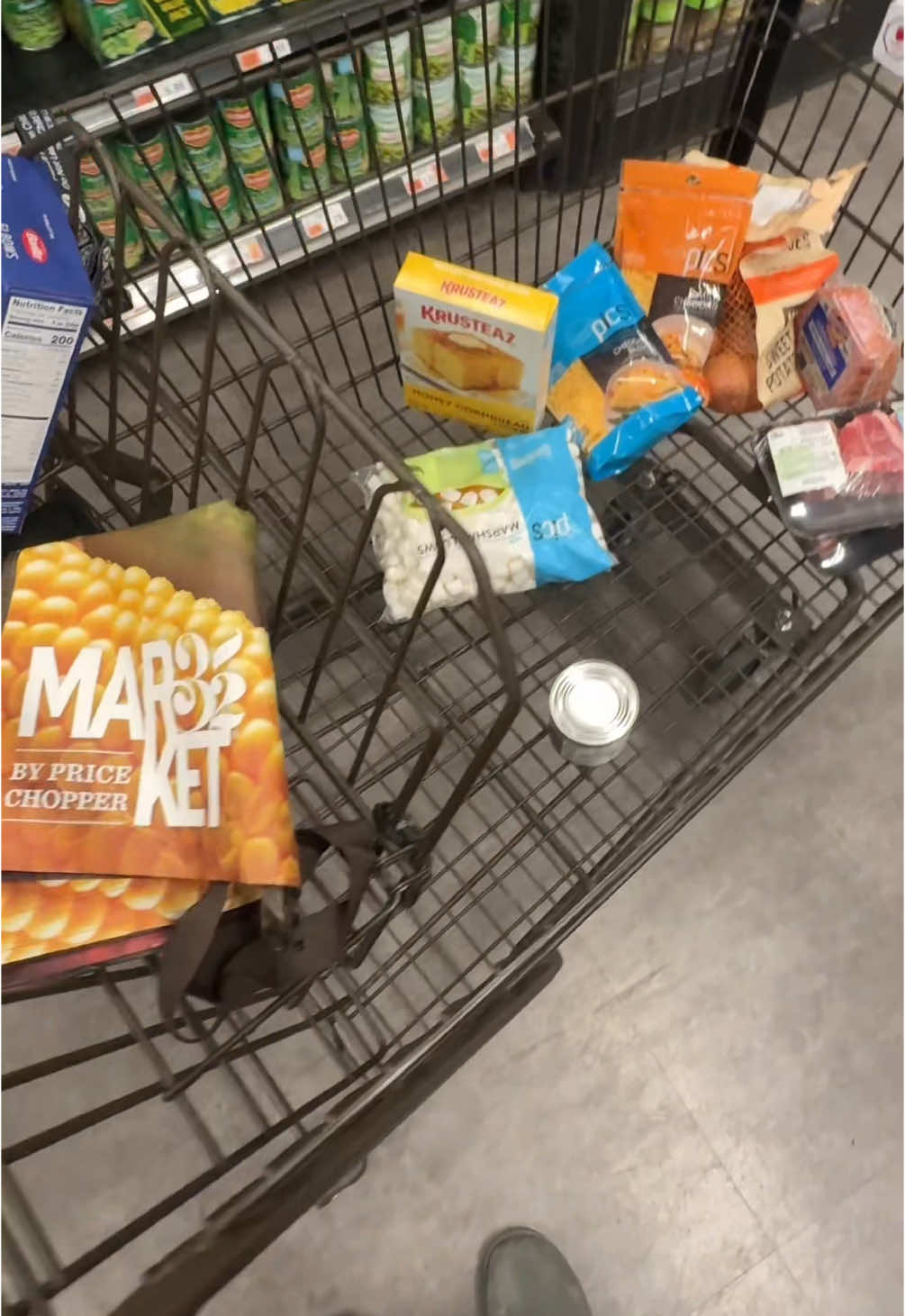 let’s get stuff for sunday dinner 🤍 but we made it before sunday⁣ ⁣⁣ #groceryshopping #sundaydinner  #daeijajanay