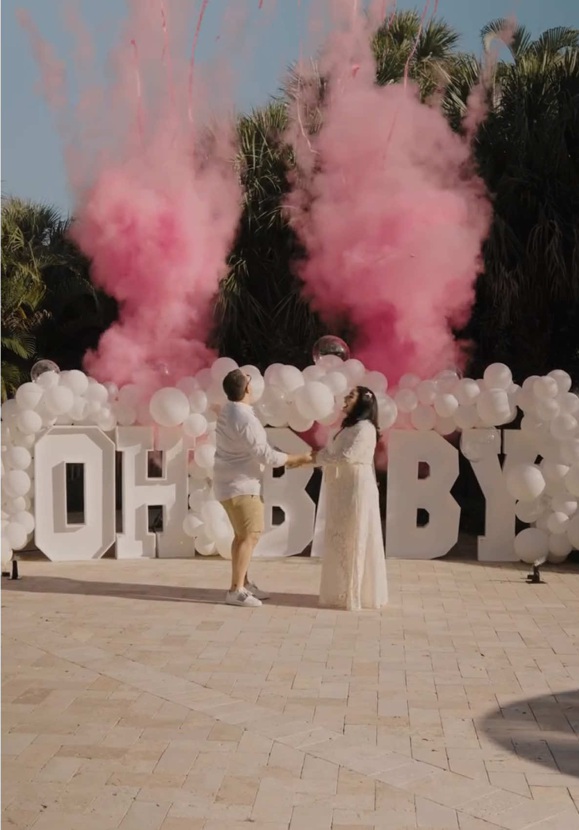 Incredible gender reveal package.💕💙✨ #genderreveal #genderrevealmiami #powderblaster #genderrevealparty #revelaciondegenero #genderrevealideas #genderrevealideas #powderblasters #genderrevealcelebrations 