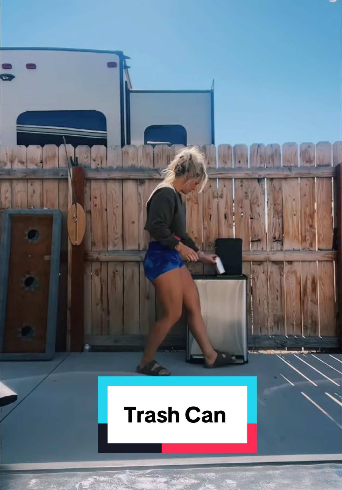 Still love this thing! Also…this video makes me want summer back lol 😂  . . #trashcan #viraltrashcan #trashcancleaning 