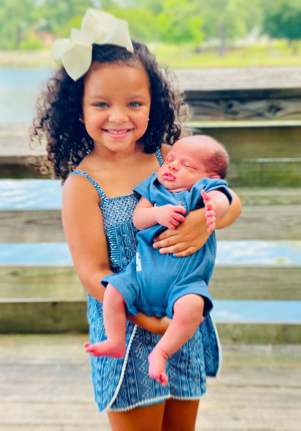 The best thing that I’ll ever do is grow up raising you. Seeing these two grow up together is the best gift God ever gave me. ❤️ #arealmama #alwaysthere #blessed #sonshine💙👑 #mybestestgirl 