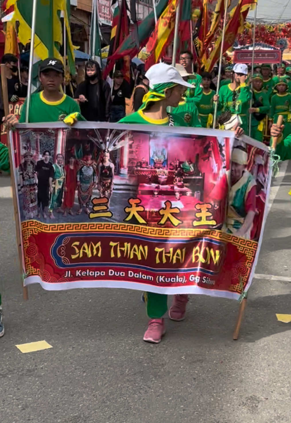 CAP GO MEH Singkawang 2025 #capgomeh #fyp #viral #imlek #Singkawang #kalimantanbarat #kalbar #singkawanginformasi #sambas #pemangkat #pontianak #kuburaya #sintang #pemangkat #bengkayang #singkawangimlek2025 #CapCut #LIVEhighlights #TikTokLIVE #LIVE 