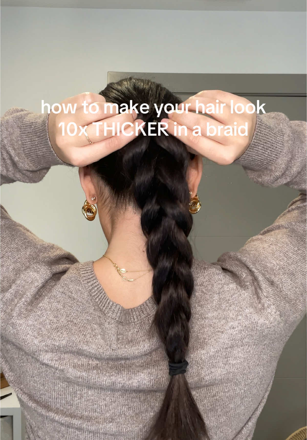 bye bye to the normal way of braiding hair!! #hairstyle #hairhacks #easyhairstyles #quickhairstyle #braidstyles #thickhair 