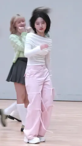 mds minha internet tá uma merda | pedido da @𝓝ahh '౨ৎ ( 𝓦on's gf ) | #fancam #foryoupagе #fancamkpop #haewonnmixx #nmixx #haewonfancam 