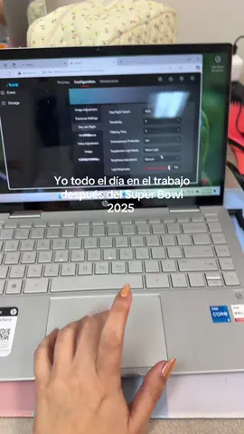 Yo todo el día en el trabajo #superbowlsunday #SuperBowl 