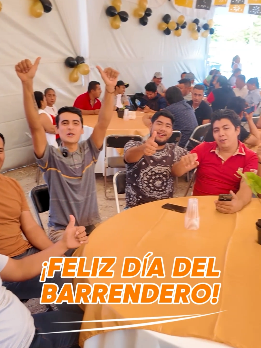 Reconocemos y celebramos a todas las barrenderas y barrenderos en su día, agradeciendo su incansable esfuerzo y dedicación para mantener nuestra ciudad limpia y ordenada. #DíaDelBarrendero #tuxtlagutierrezchiapas #quévivatuxtla