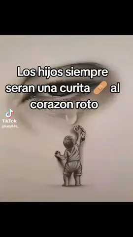 Lloro si tengo que llorar pero después tengo el valor de levantarme secar mis lágrimas y seguir adelante sin rendírme entonces mi hijo me vio llorar limpio mis lágrimas y me dijo  Mamá Mamá 