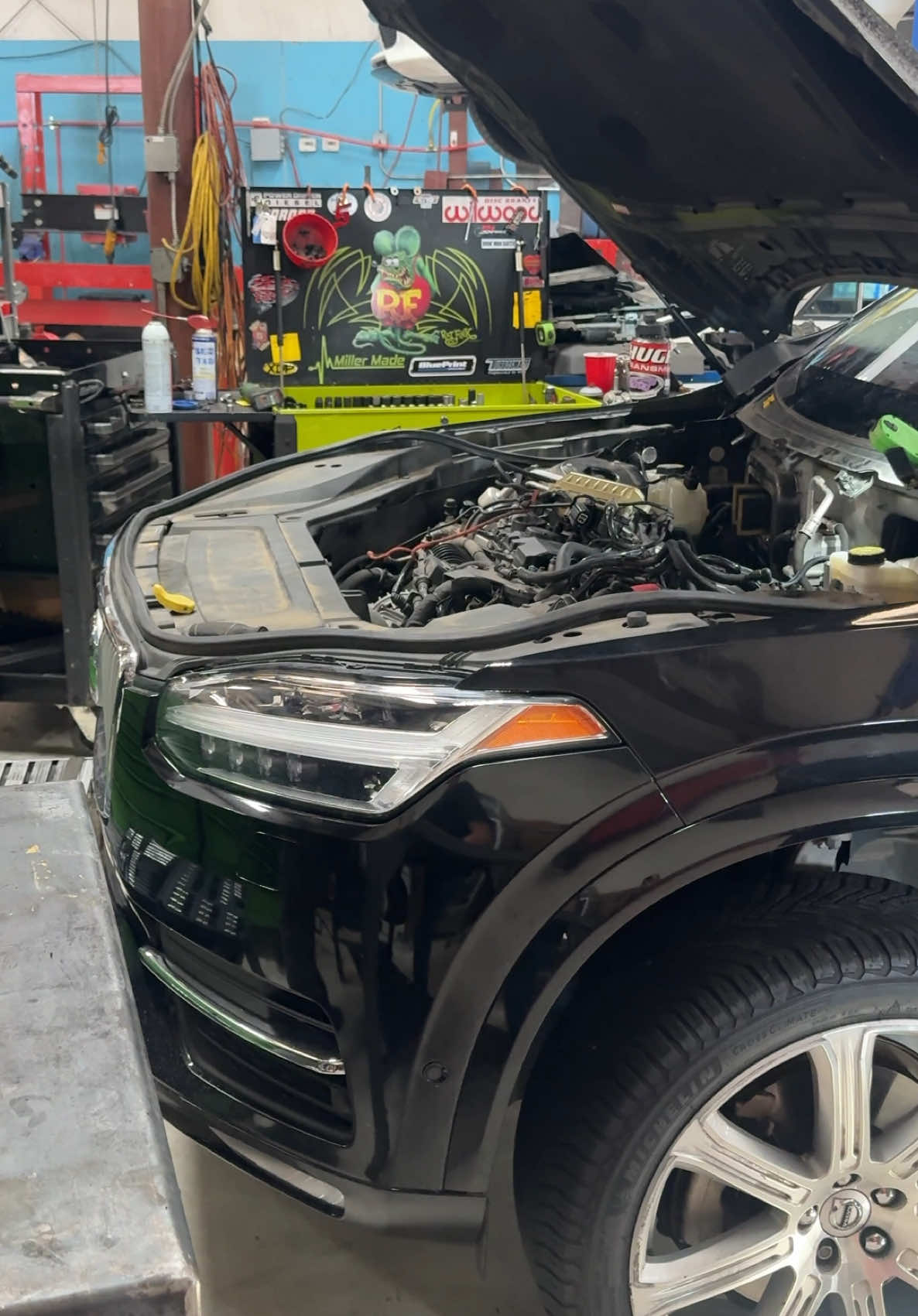 2019 Volvo XC90 SuperCharger Failure. Can we fix these? Come on 👨‍🔧 #autoshop #enginebuild #carrepair #autorepair #enginerepair 