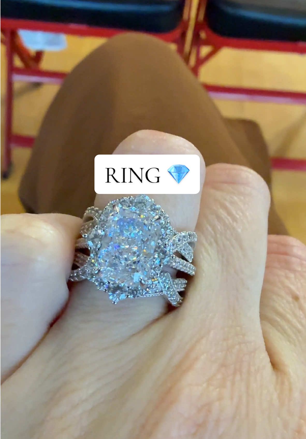 Highly recommended treating yourself to a ‘because I can’ ring. 💍 #ring #rings #diamondring #diamondrings #ringset #tiktokshop #tiktokmademebuyit 