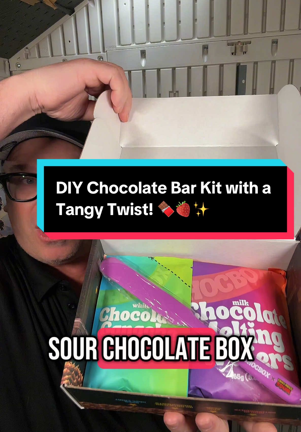 🍫✨ Calling all chocolate lovers! The Final Boss Sour x ChocBox DIY Chocolate Bar Kit is here to level up your treats. With rich milk chocolate wafers, crispy rice, smooth white chocolate ganache, and Final Boss Level 3 Strawberries for the perfect tangy twist, this kit lets you craft your own custom chocolate masterpiece! 🍓🍫 It even comes with a reusable mold and an exclusive spatula, making it the perfect fun activity for any day of the year. Whether you’re treating yourself or looking for a unique gift, this limited-edition collab is a must-have! 🛒 Don’t wait! These kits won’t last long—tap the shop below to grab yours today! #toptierFebruary #giftguide #spotlightfinds #TikTokShopJumpstartSale #TikTokShopLoveAtFirstFind #tiktokshopcreatorfinds This post includes a sample, and I may earn a commission when you purchase through my shop! #CapCut 