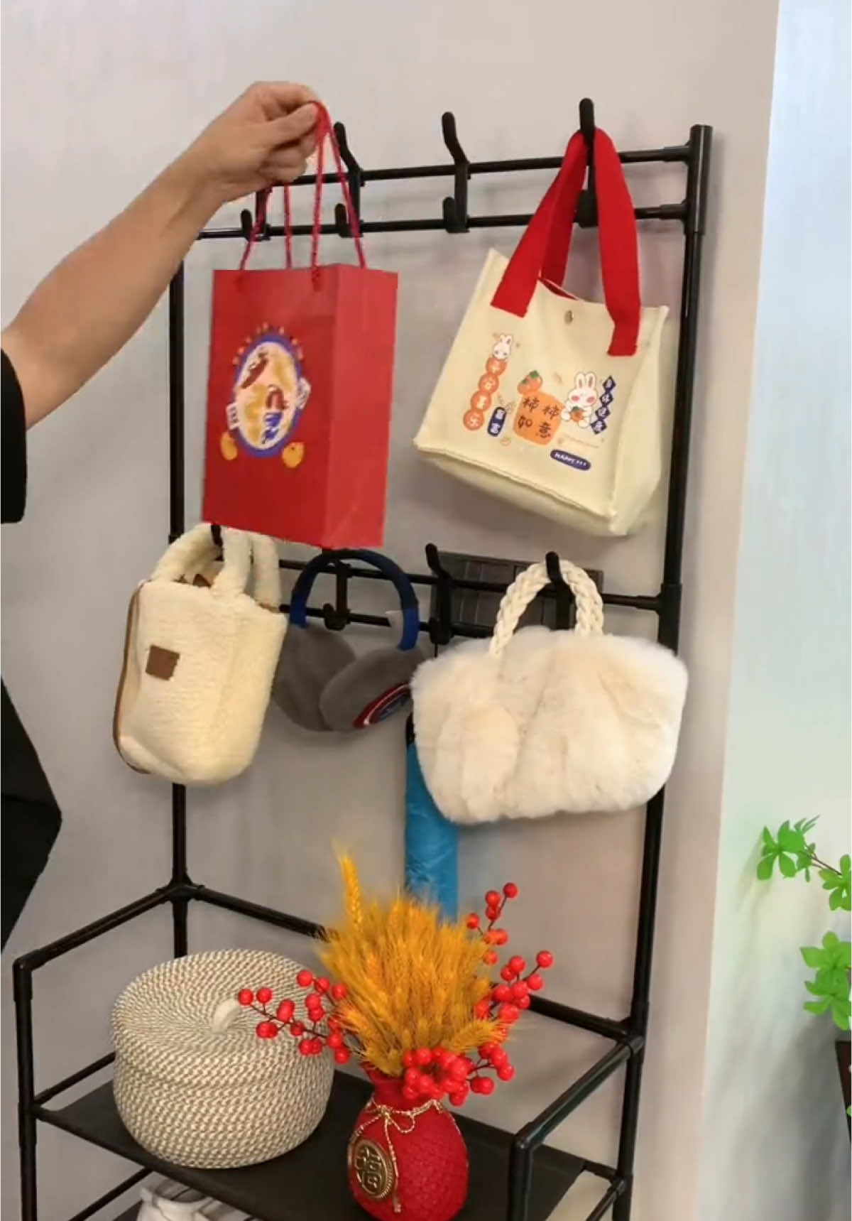 Sapateira Cabideiro Arara Multiuso Organizador 4 Andares #AibesLtda #brinquedos #brinquedos #brique #brinquedoinfantil #brinquedinho #festabrinquedos #saopaulo #brasilia #atacadista #atacadobras #atacadogoiania #atacadosp 