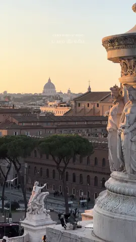 la città più bella del mondo 🕊️ #italy #rome #fyp #dlaciebie #roma #italia #travel #traveltiktok #beauty 