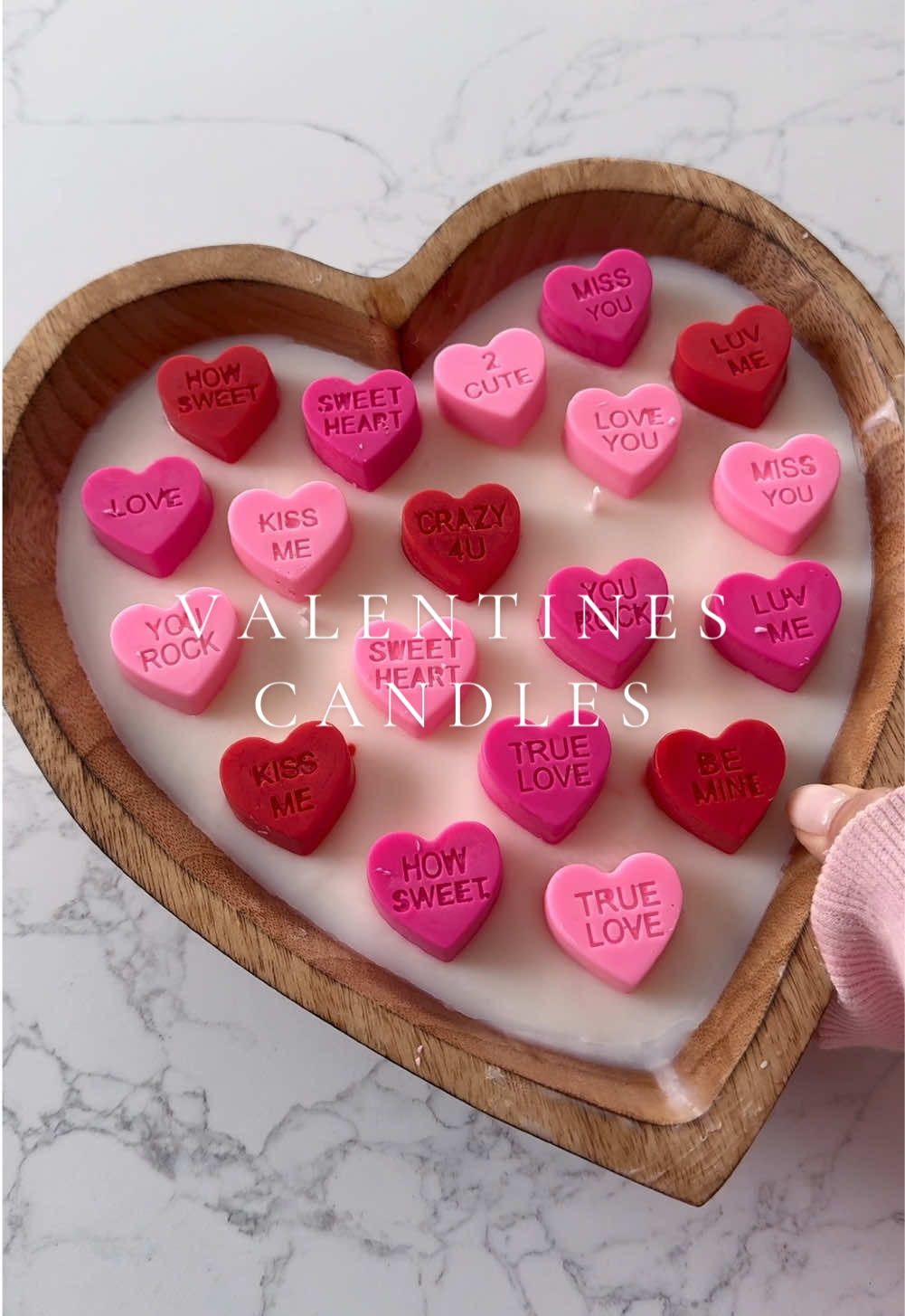Making Valentine’s candles 💌 #DIY #valentines #hearts #ValentinesDay #asmr #satisfying #aesthetic #pink #girly #candles #candlemaking #diyideas #Home #diycandle 