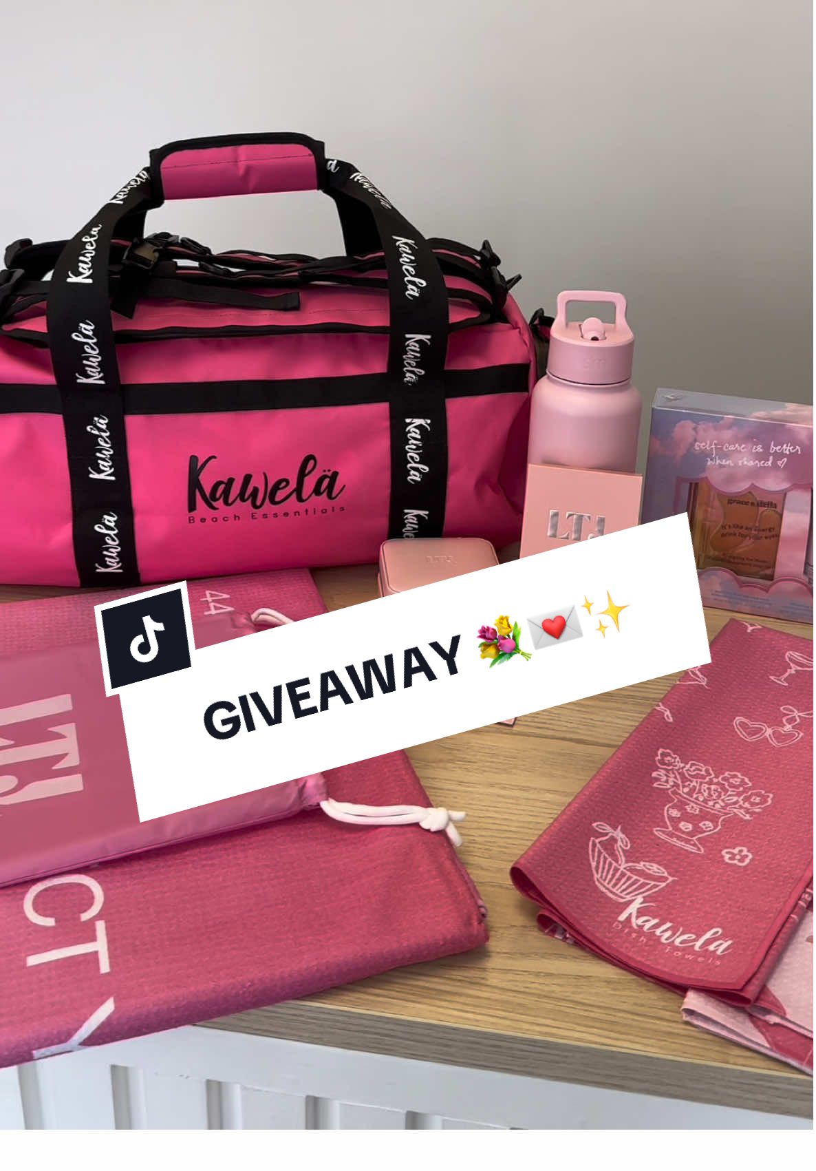 VALENTINE’S DAY GIVEAWAY 💐💌 Nous faisons tirer TOUS les produits que vous voyez dans ma vidéo, d’une valeur de plus de 800$!  COMMENT PARTICIPER?  • Aimez cette publication 🩷 • Suivez Kawelä @kawela.ca, @Rome Essence @refreshicosmetiques @Claudie Filion @Les trouvailles de Jen 🎀  • Identifie tes amis en commentaire (1 commentaire = 1 participation) ✨ Partage en story et allez participer sur Facebook et Instagram pour plus de chance de gagner! 💌 Le concours fini le 17 février à 18h00! Bonne chance à tous 💐✨ #giveaway #concours #ValentinesDay #girlthing #Love #gift #selflove #skincare